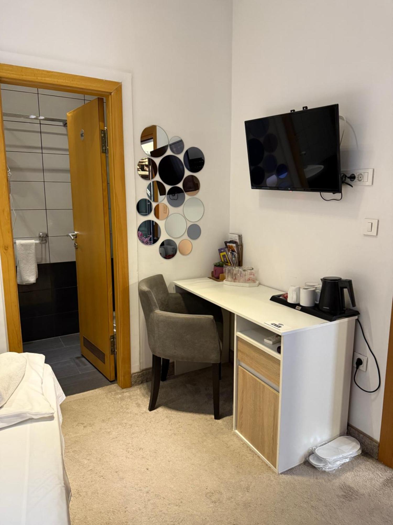 Deluxe Nortel Hotel Szarajevó Kültér fotó
